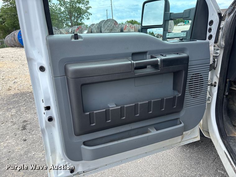 image for item FC1660 2016 Ford F550 Super Duty XL bucket truck