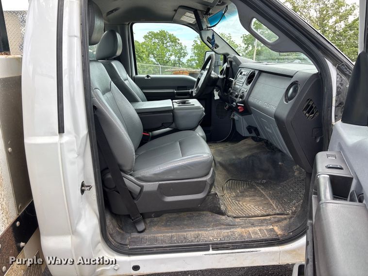 image for item FC1660 2016 Ford F550 Super Duty XL bucket truck