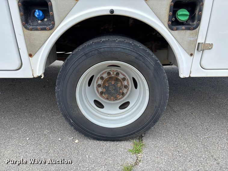 image for item FC1660 2016 Ford F550 Super Duty XL bucket truck