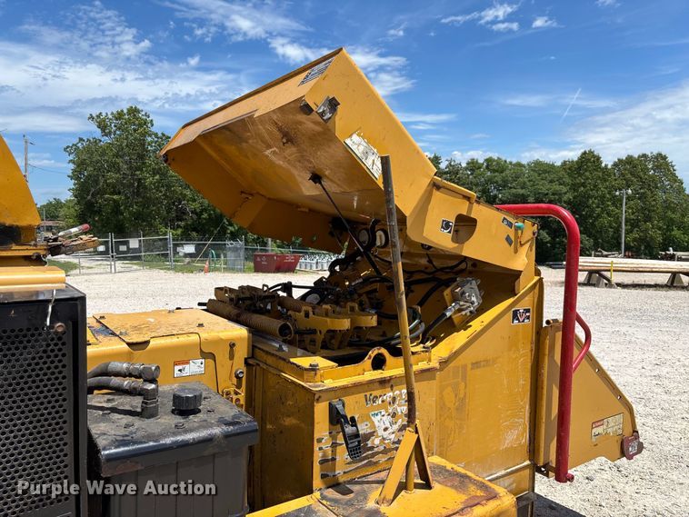 image for item FC1662 Vermeer BC1400 XL wood chipper
