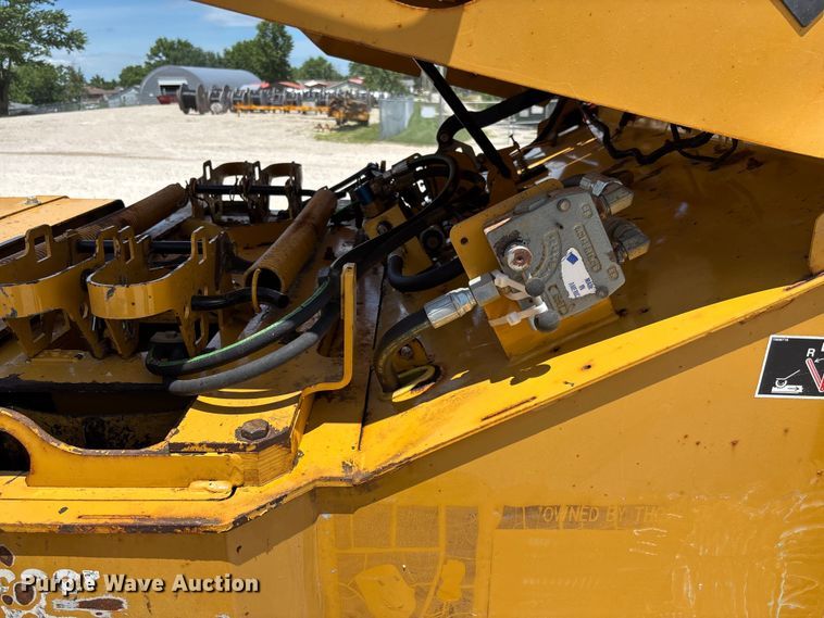 image for item FC1662 Vermeer BC1400 XL wood chipper