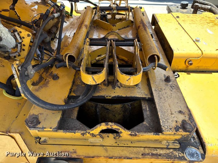 image for item FC1662 Vermeer BC1400 XL wood chipper