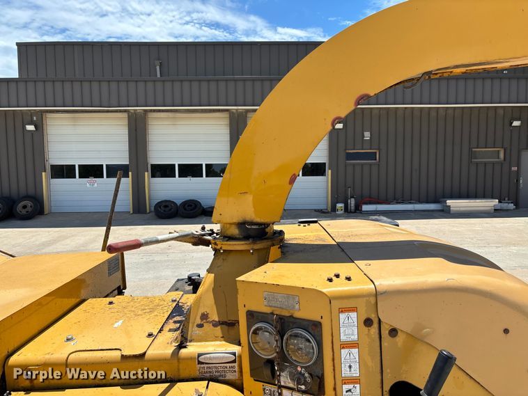 image for item FC1662 Vermeer BC1400 XL wood chipper