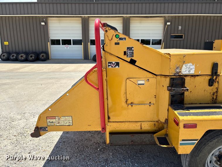 image for item FC1662 Vermeer BC1400 XL wood chipper