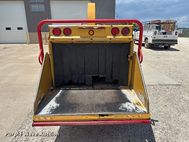 image for item FC1662 Vermeer BC1400 XL wood chipper