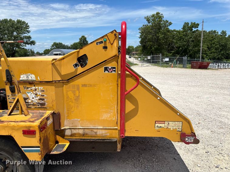 image for item FC1662 Vermeer BC1400 XL wood chipper