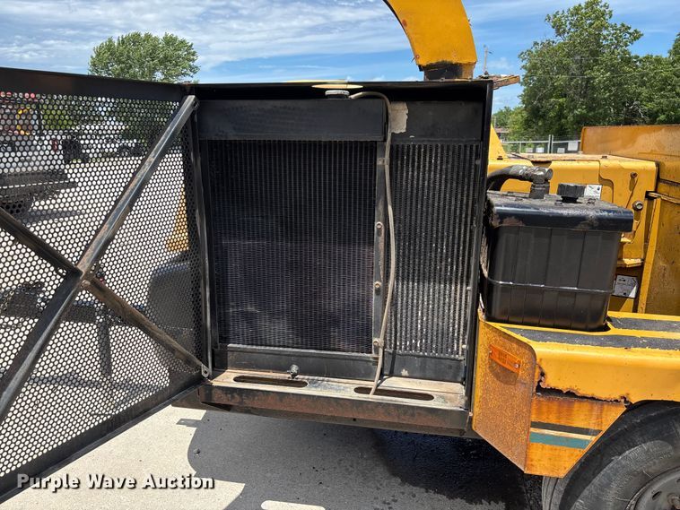 image for item FC1662 Vermeer BC1400 XL wood chipper