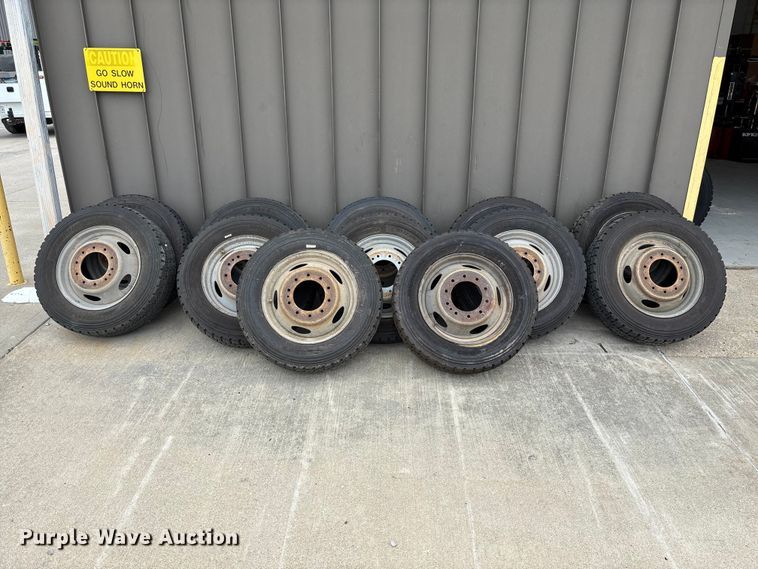 image for item FC1664 (12) Michelin XDS2 225/70R19.5 tires and wheels