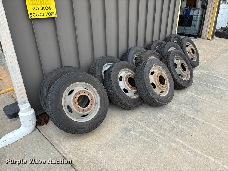 image for item FC1664 (12) Michelin XDS2 225/70R19.5 tires and wheels