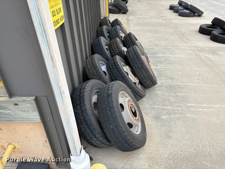 image for item FC1664 (12) Michelin XDS2 225/70R19.5 tires and wheels