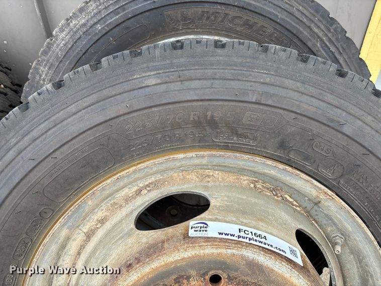 image for item FC1664 (12) Michelin XDS2 225/70R19.5 tires and wheels