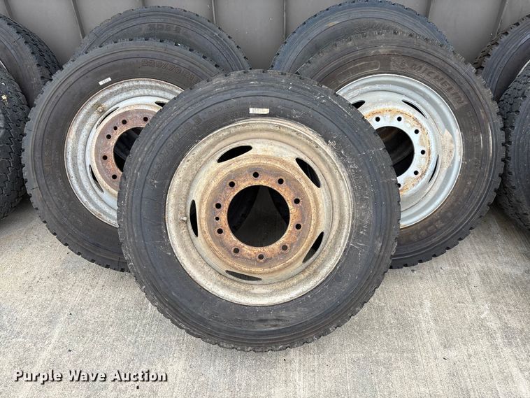 image for item FC1664 (12) Michelin XDS2 225/70R19.5 tires and wheels