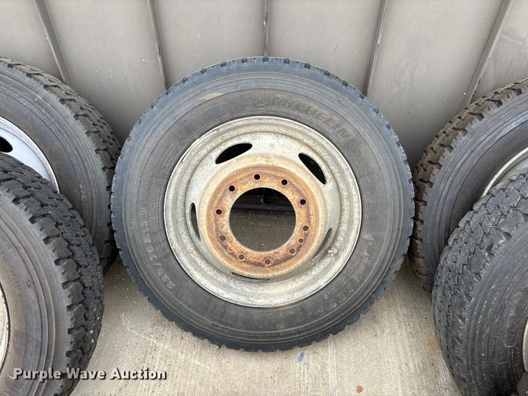 image for item FC1664 (12) Michelin XDS2 225/70R19.5 tires and wheels