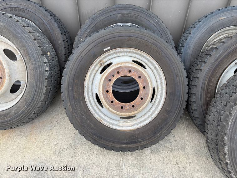 image for item FC1664 (12) Michelin XDS2 225/70R19.5 tires and wheels