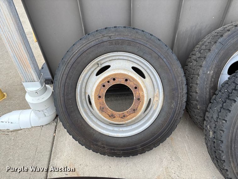 image for item FC1664 (12) Michelin XDS2 225/70R19.5 tires and wheels