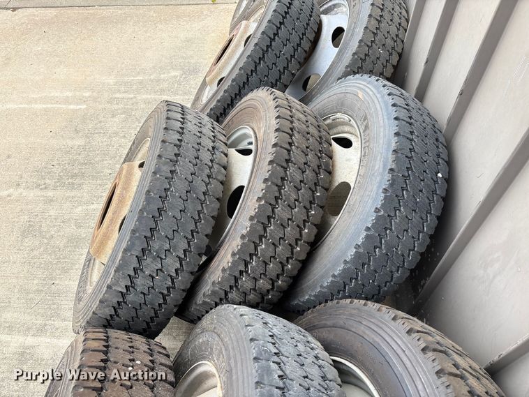 image for item FC1664 (12) Michelin XDS2 225/70R19.5 tires and wheels