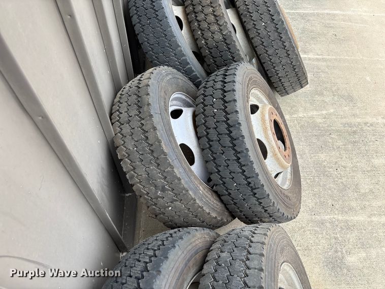 image for item FC1664 (12) Michelin XDS2 225/70R19.5 tires and wheels