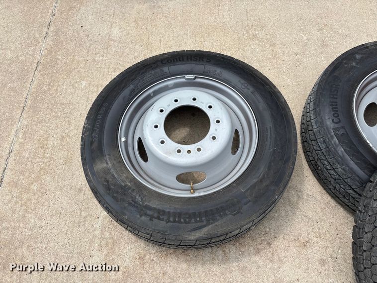image for item FC1666 (6) Continental HDR5 225/70R19.5 tires and wheels