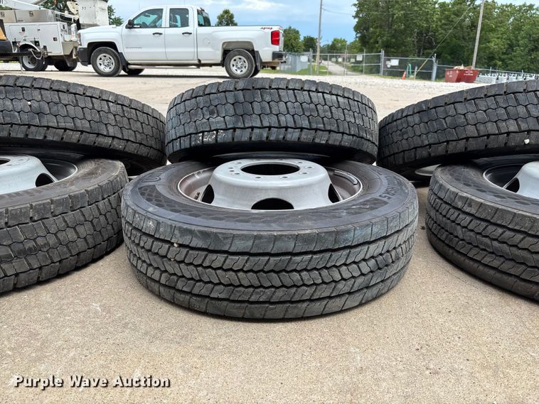 image for item FC1666 (6) Continental HDR5 225/70R19.5 tires and wheels