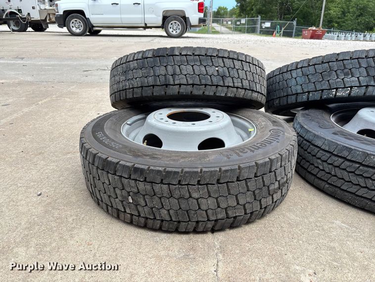 image for item FC1666 (6) Continental HDR5 225/70R19.5 tires and wheels
