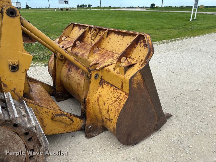 image for item FC1668 1974 Caterpillar 941B track loader