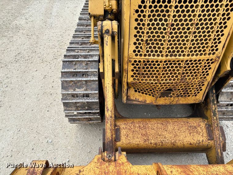 image for item FC1668 1974 Caterpillar 941B track loader