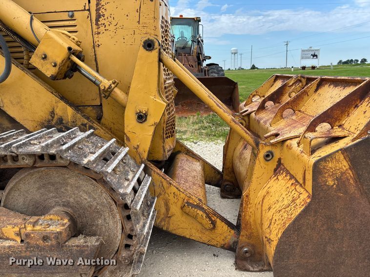 image for item FC1668 1974 Caterpillar 941B track loader