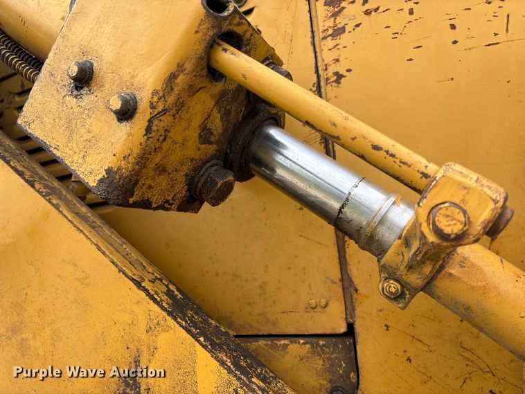image for item FC1668 1974 Caterpillar 941B track loader