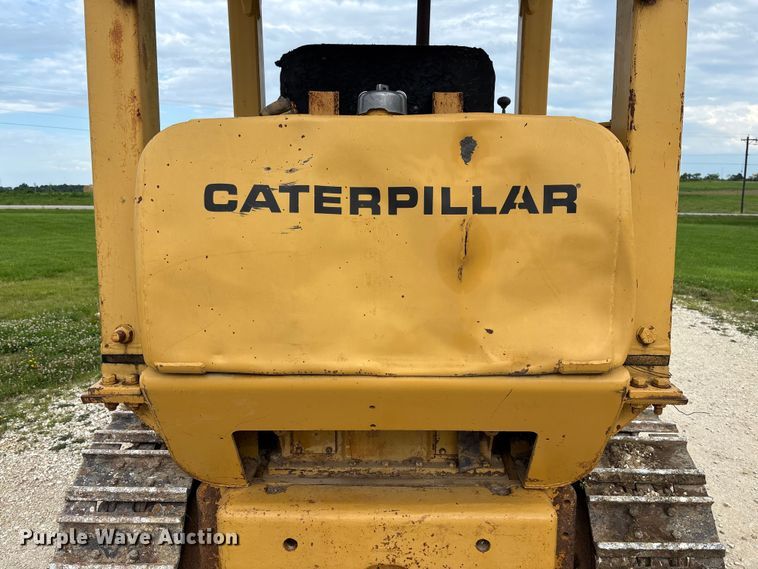 image for item FC1668 1974 Caterpillar 941B track loader