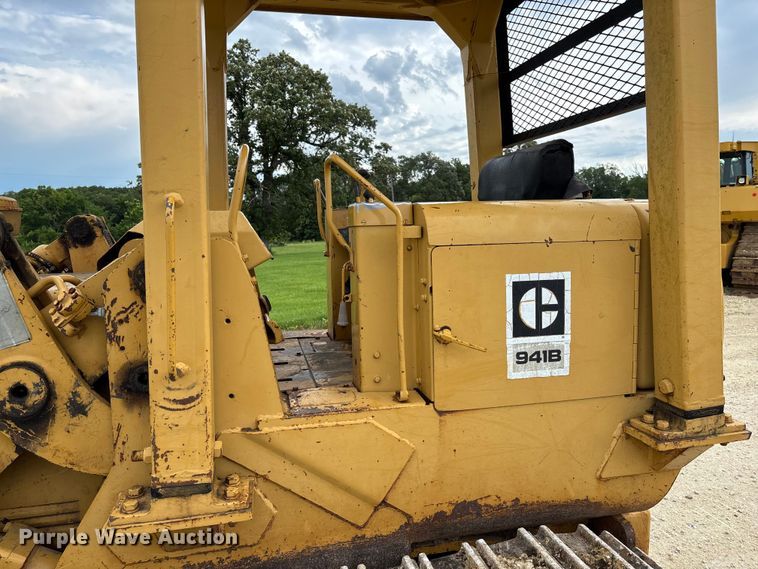 image for item FC1668 1974 Caterpillar 941B track loader