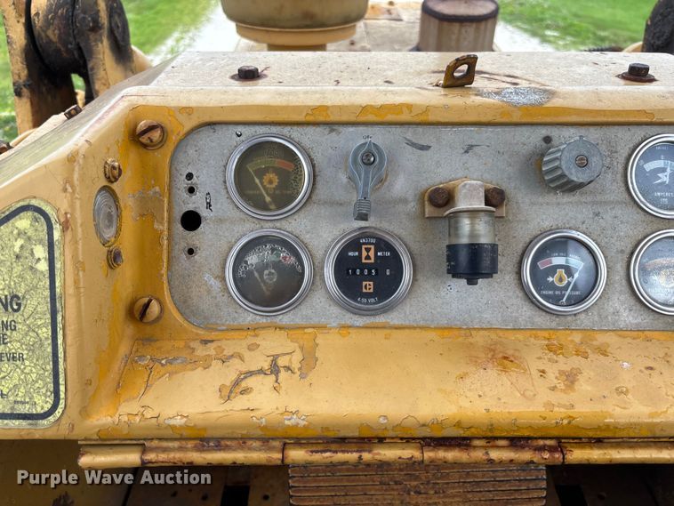 image for item FC1668 1974 Caterpillar 941B track loader