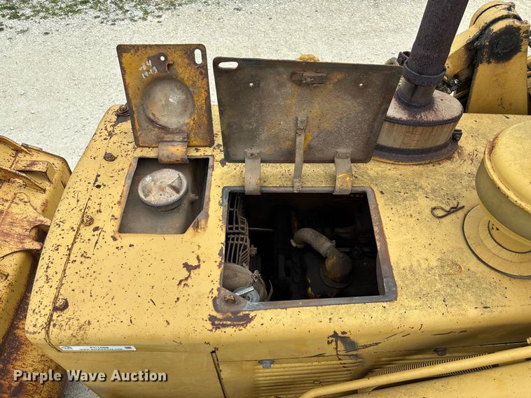 image for item FC1668 1974 Caterpillar 941B track loader