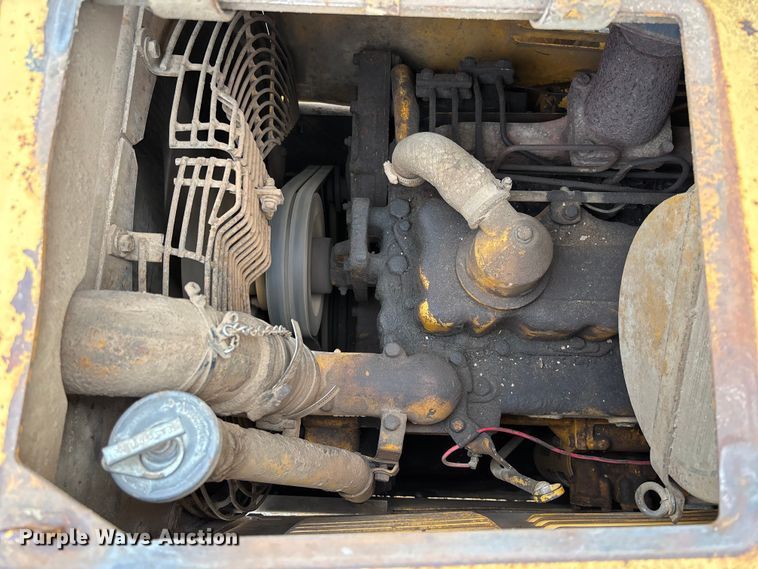 image for item FC1668 1974 Caterpillar 941B track loader
