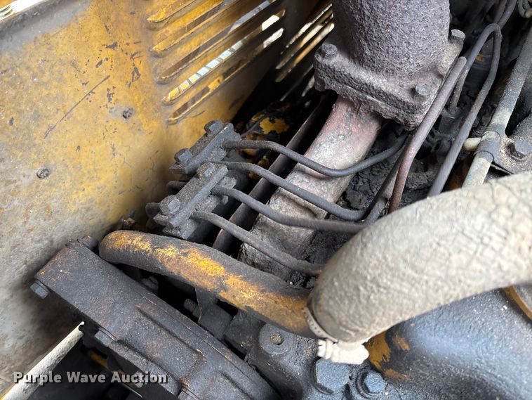 image for item FC1668 1974 Caterpillar 941B track loader