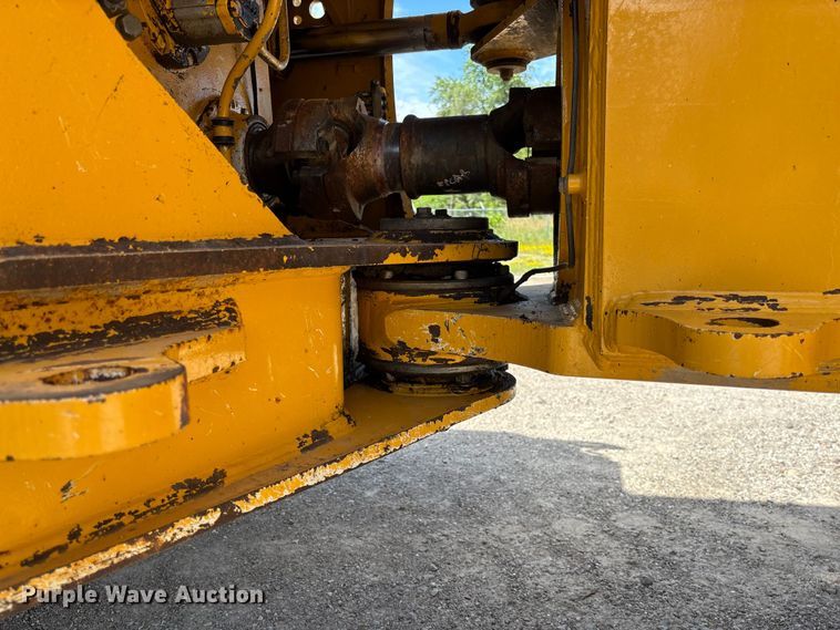 image for item FC1683 2011 John Deere 400D articulated haul truck