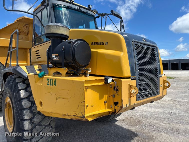 image for item FC1683 2011 John Deere 400D articulated haul truck