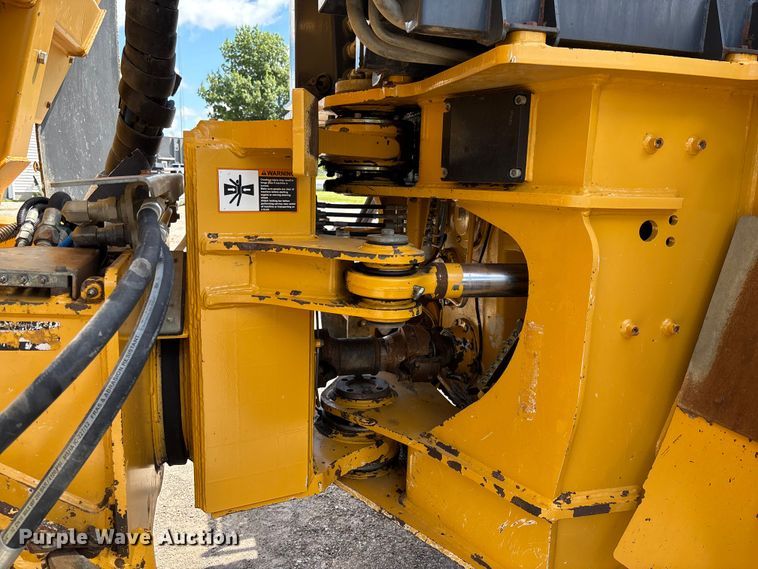 image for item FC1683 2011 John Deere 400D articulated haul truck
