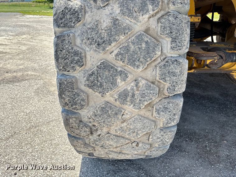 image for item FC1683 2011 John Deere 400D articulated haul truck