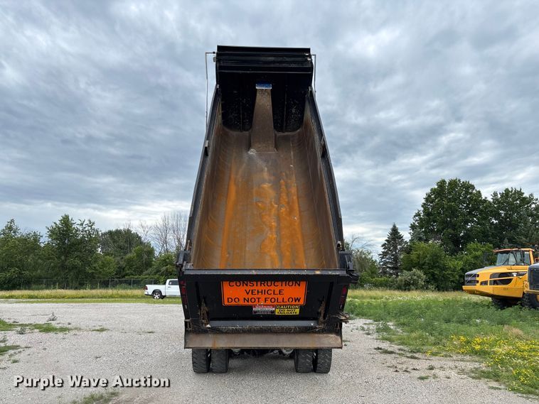 image for item FC1684 2007 Kenworth W900 dump truck