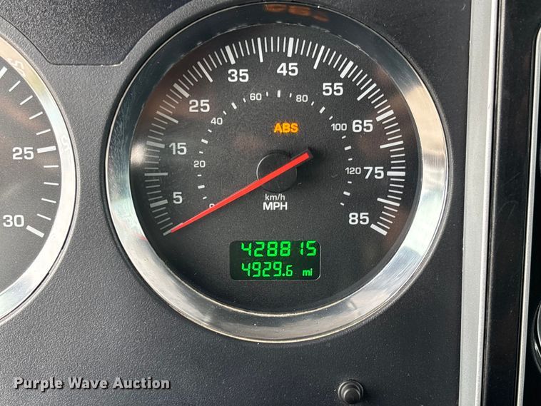 image for item FC1684 2007 Kenworth W900 dump truck