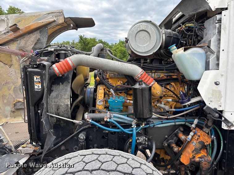 image for item FC1684 2007 Kenworth W900 dump truck