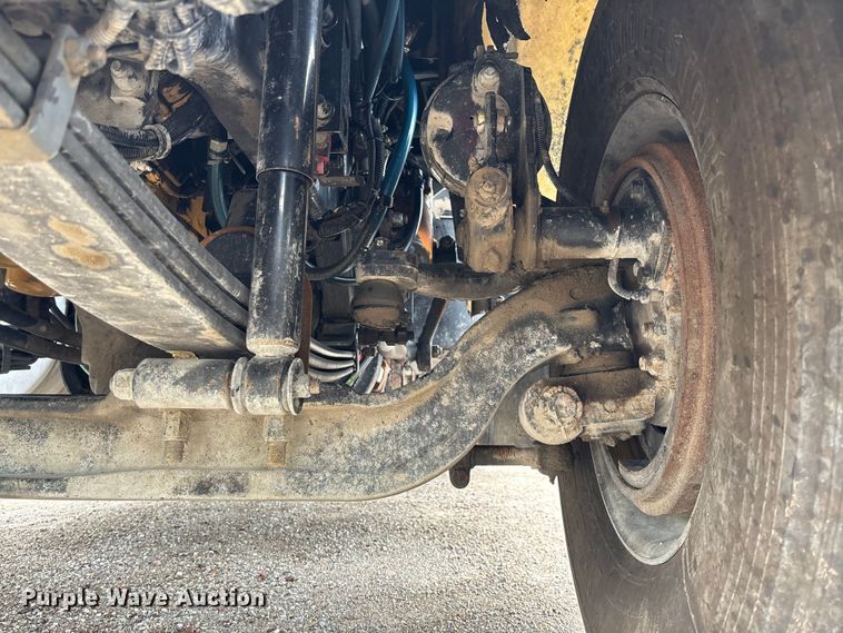 image for item FC1684 2007 Kenworth W900 dump truck