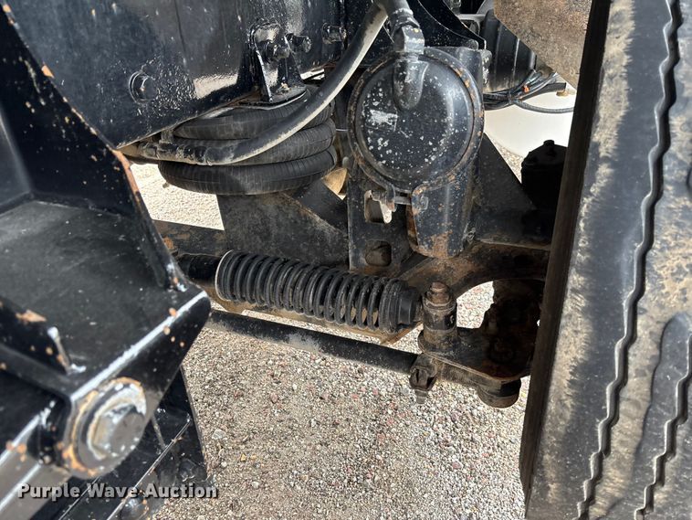 image for item FC1684 2007 Kenworth W900 dump truck
