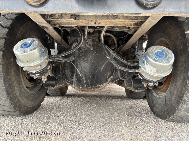 image for item FC1684 2007 Kenworth W900 dump truck