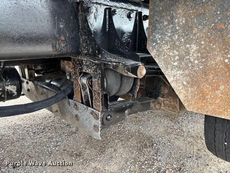 image for item FC1684 2007 Kenworth W900 dump truck