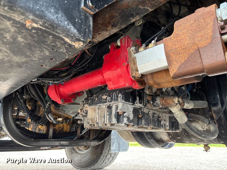 image for item FC1684 2007 Kenworth W900 dump truck