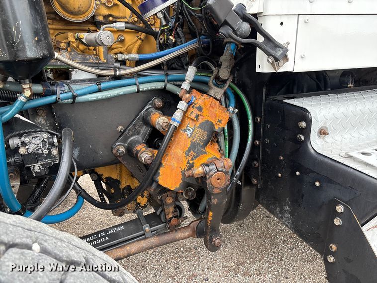 image for item FC1684 2007 Kenworth W900 dump truck