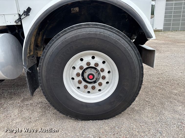 image for item FC1684 2007 Kenworth W900 dump truck