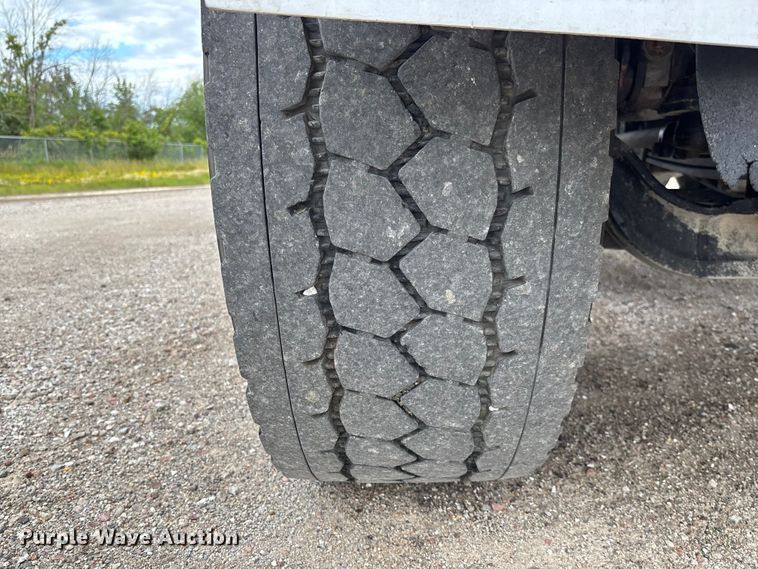 image for item FC1684 2007 Kenworth W900 dump truck