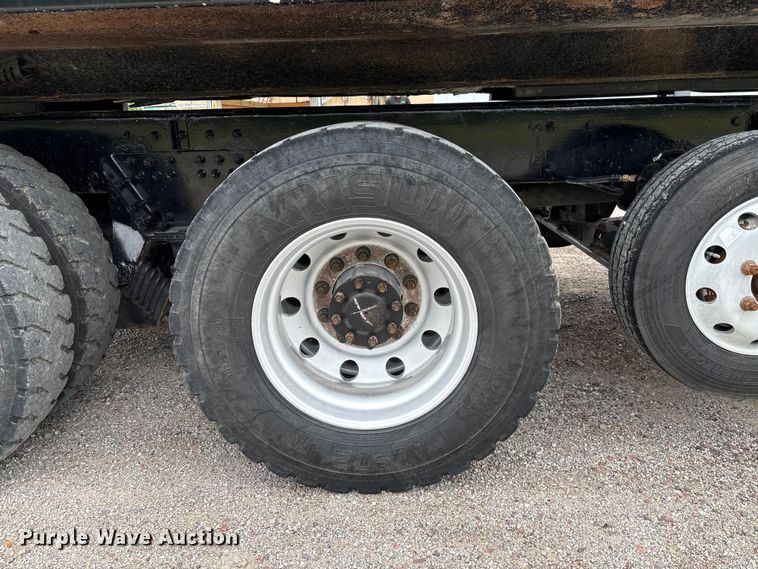 image for item FC1684 2007 Kenworth W900 dump truck
